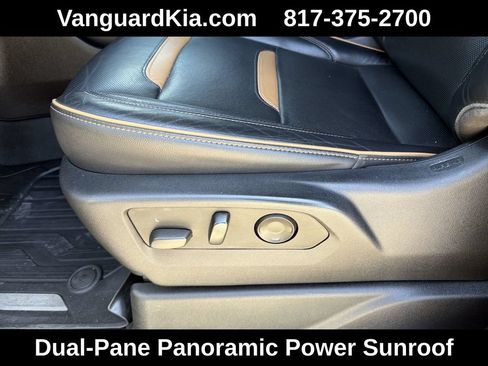 Used 2021 GMC Yukon AT4 w/ AT4 Premium Plus Package AWD/4WD image 16