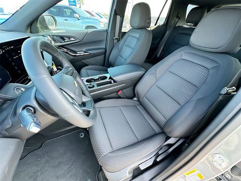 New 2026 Chevrolet Equinox LT w/ Safety and Technology Package image 15