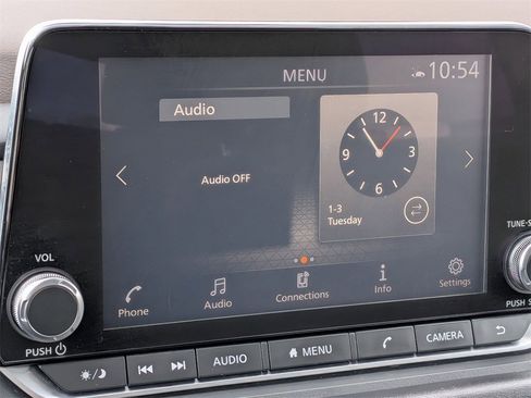 Used 2021 Nissan Rogue SV image 14