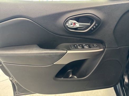 Used 2021 Jeep Cherokee Limited w/ Trailer Tow Group image 18