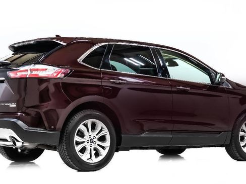 Used 2019 Ford Edge Titanium w/ Equipment Group 301A FWD image 3