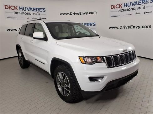 Used 2020 Jeep Grand Cherokee Laredo w/ Security & Convenience Group image 3