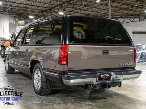 Used 1997 Chevrolet Suburban 2WD w/ Preferred Equipment Group 3 image 17