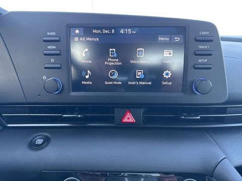 Certified 2025 Hyundai Elantra Sport image 19