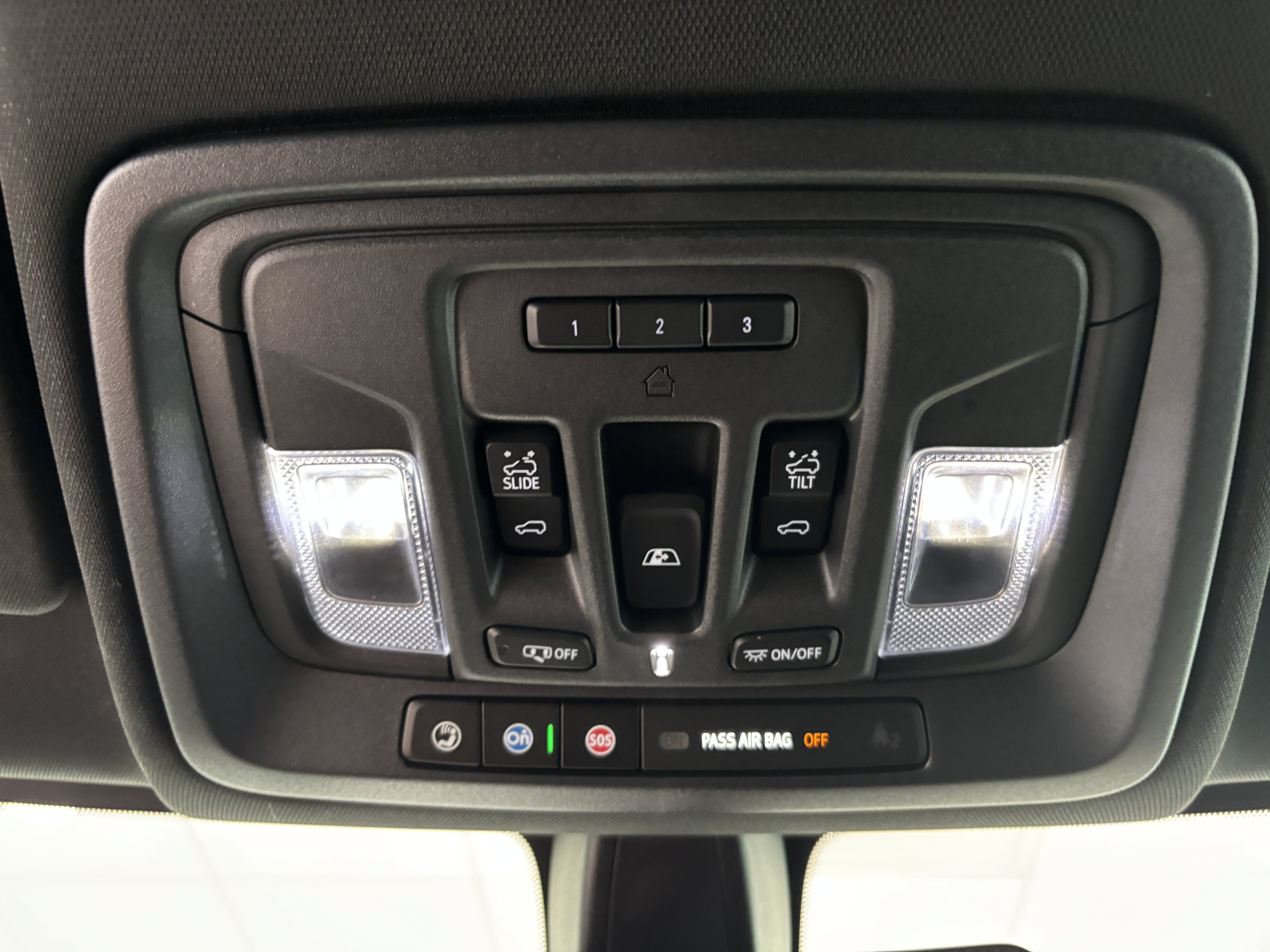 Used 2021 GMC Sierra 1500 AT4 w/ AT4 Preferred Package AWD/4WD image 17
