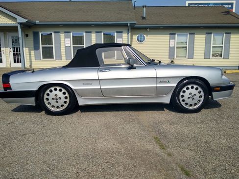 Used 1988 Alfa Romeo Spider Quadrifoglio image 6