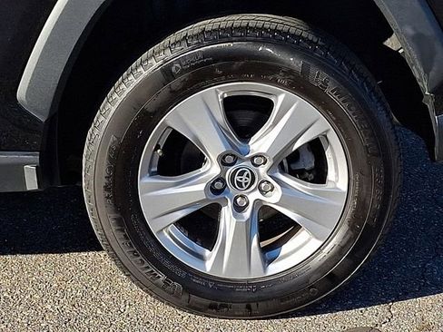 Used 2023 Toyota RAV4 XLE image 28