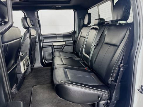 Used 2019 Ford F150 Lariat w/ Equipment Group 502A Luxury image 32