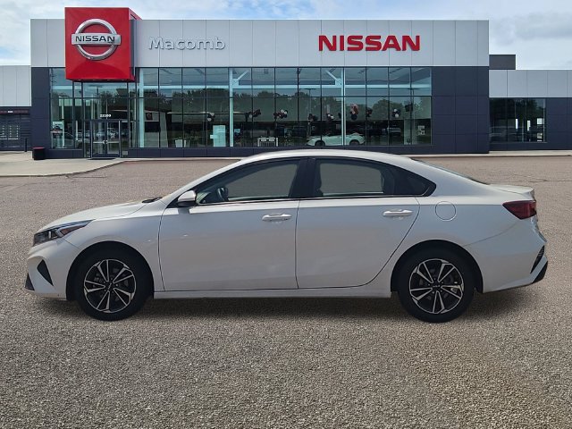 Used 2024 Kia Forte LXS FWD image 4
