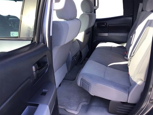 Used 2010 Toyota Tundra 4x4 Double Cab image 9