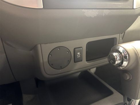 Used 2014 Nissan Frontier S image 30