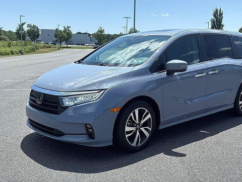 Used 2023 Honda Odyssey Touring image 12
