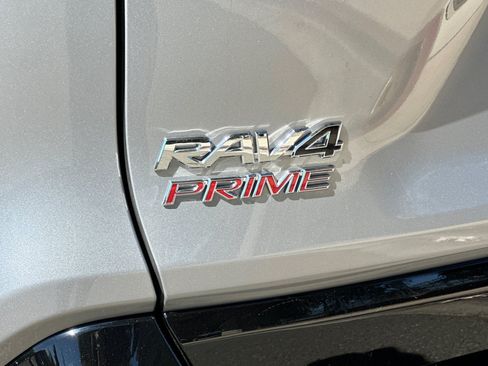 Used 2024 Toyota RAV4 SE w/ Weather & Moonroof Package AWD/4WD image 27