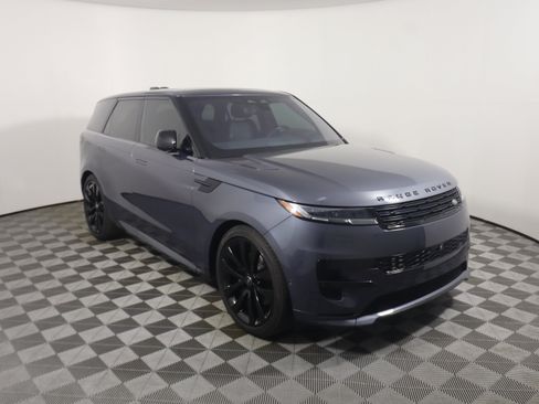 Used 2023 Land Rover Range Rover Sport SE Dynamic image 7