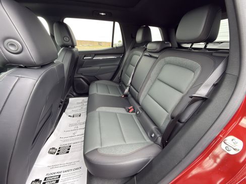 New 2026 GMC Terrain AT4 w/ Convenience Package III AWD/4WD image 12