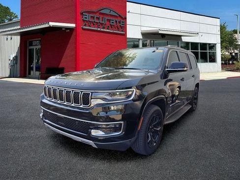 Used 2022 Jeep Wagoneer Series II RWD image 1