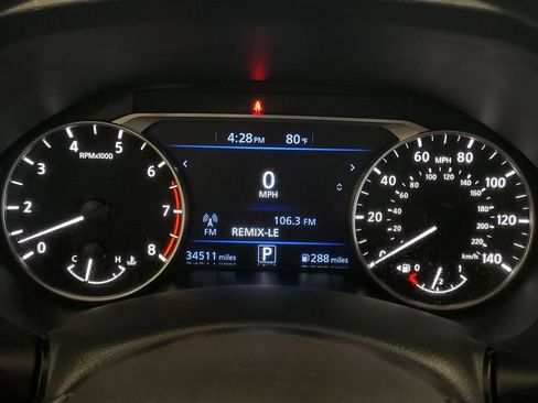 Used 2025 Nissan Altima 2.5 SV FWD image 17