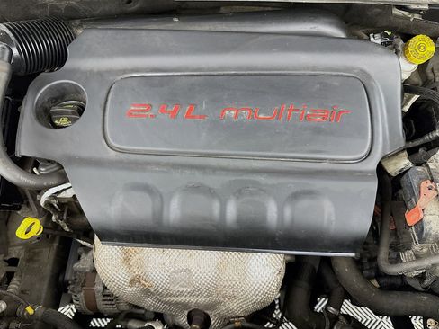 Used 2019 Jeep Renegade Sport w/ UConnect 7.0 Group AWD/4WD image 38