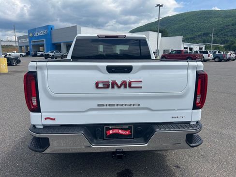 Used 2025 GMC Sierra 1500 SLT AWD/4WD image 4