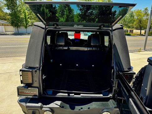 Used 2016 Jeep Wrangler Unlimited Sport AWD/4WD image 18