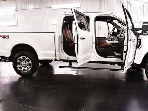 Used 2022 Ford F250 King Ranch w/ King Ranch Ultimate Package image 34