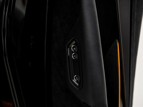 Used 2026 McLaren 750S Spider RWD image 46