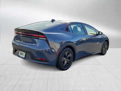 Used 2024 Toyota Prius LE image 8