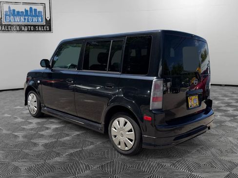 Used 2006 Scion xB FWD image 8