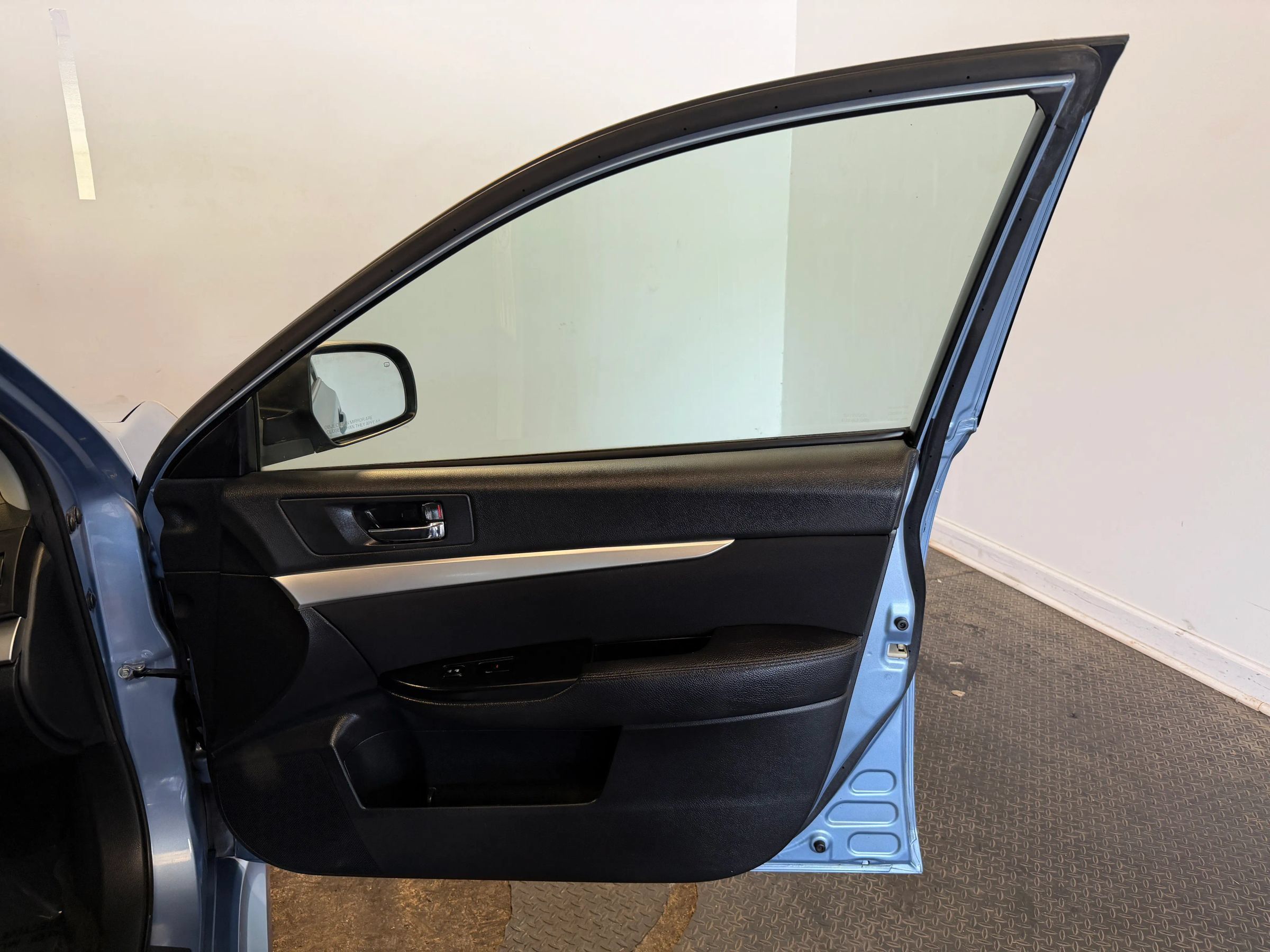 Used 2012 Subaru Legacy 2.5i Premium AWD/4WD image 28