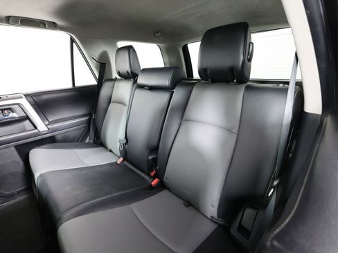 Used 2016 Toyota 4Runner SR5 Premium w/ Convenience Package image 15