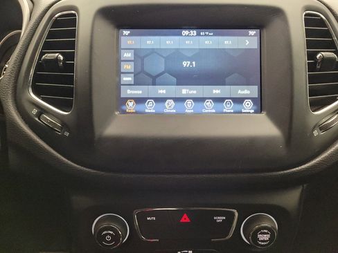 Used 2019 Jeep Compass Latitude w/ Cold Weather Group AWD/4WD image 25