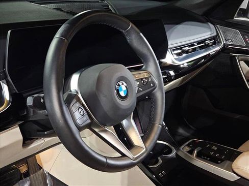 Used 2024 BMW X1 xDrive28i w/ Convenience Package image 7