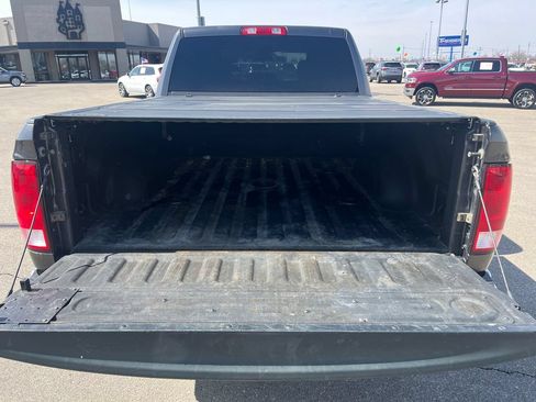 Used 2017 RAM 3500 Tradesman w/ Chrome Appearance Group AWD/4WD image 26