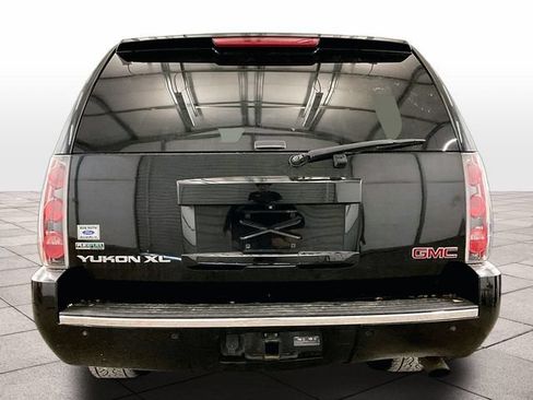Used 2011 GMC Yukon XL Denali AWD/4WD image 5