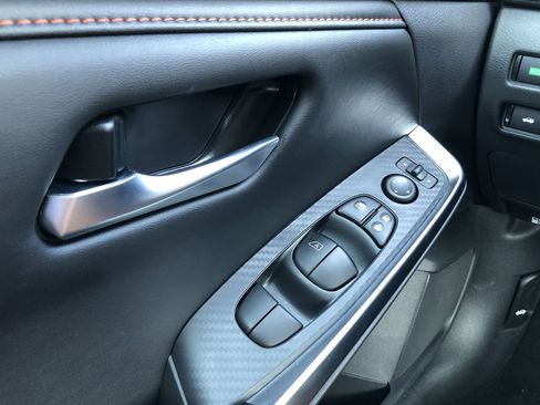 New 2025 Nissan Sentra SR w/ Midnight Edition image 21