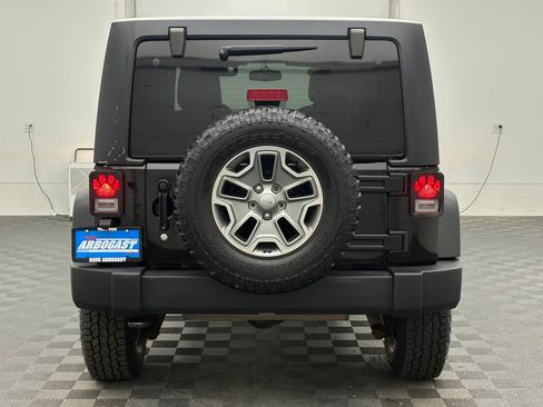 Used 2018 Jeep Wrangler Unlimited Rubicon w/ Dual Top Group AWD/4WD image 6