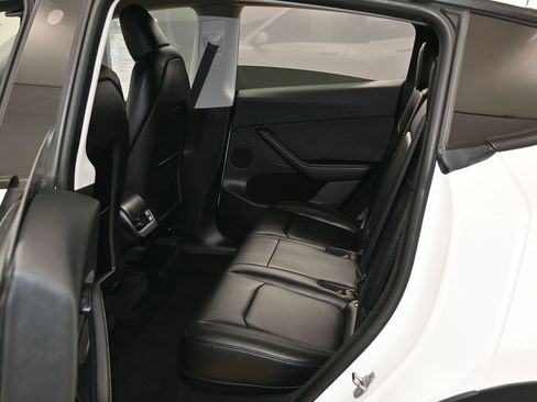 Used 2023 Tesla Model Y Long Range AWD/4WD image 35