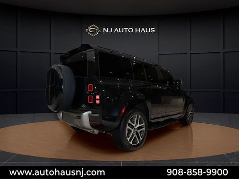 Used 2023 Land Rover Defender 110 X-Dynamic SE image 8