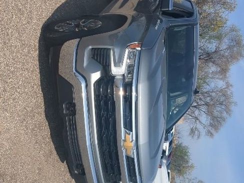 Used 2024 Chevrolet Silverado 1500 LT AWD/4WD image 4