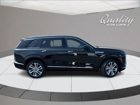 New 2026 Cadillac Vistiq Luxury image 2