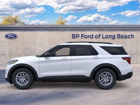 New 2026 Ford Explorer Active RWD image 3