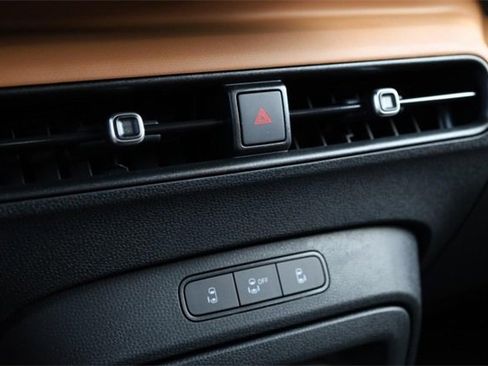 New 2025 Volkswagen ID. Buzz Pro S Plus image 17