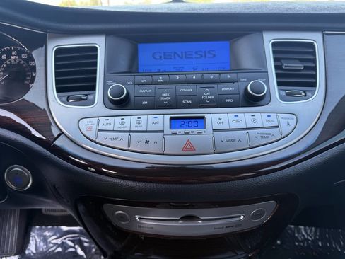 Used 2012 Hyundai Genesis 3.8 image 19
