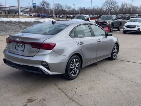 Used 2024 Kia Forte LXS image 8