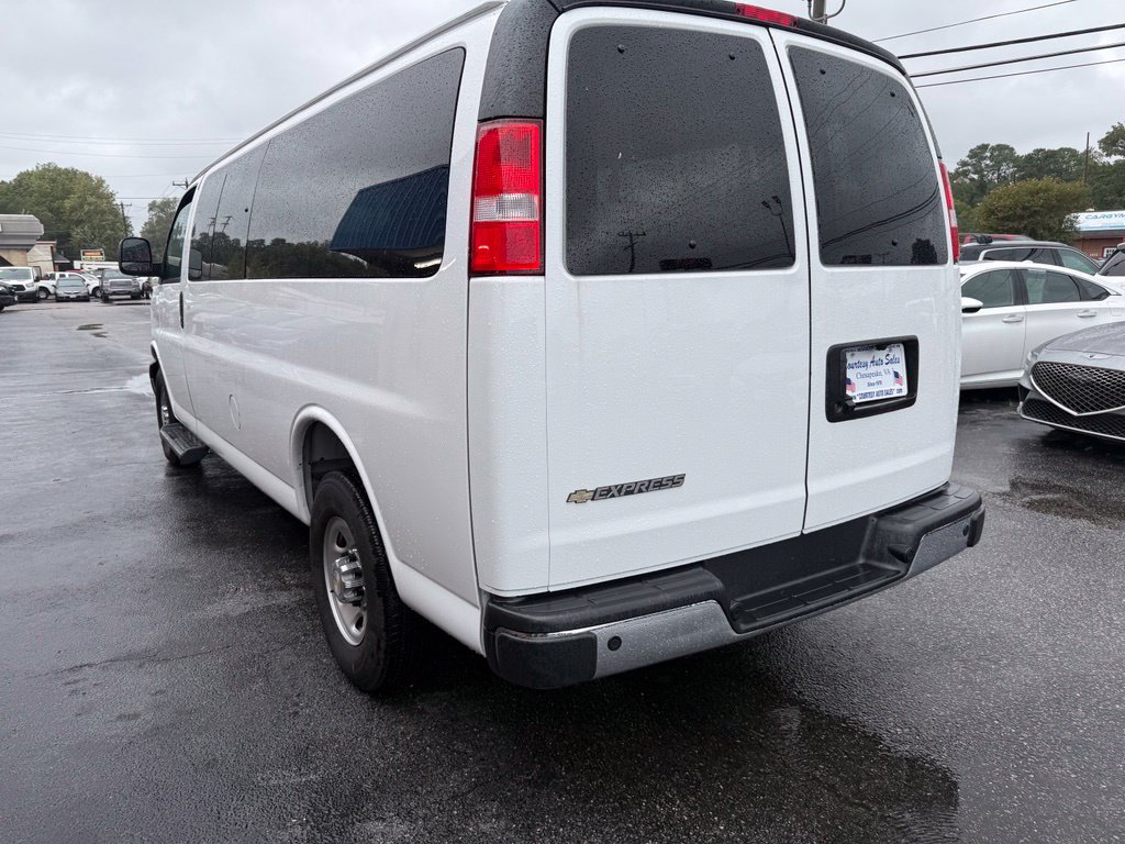 Used 2025 Chevrolet Express 3500 LT w/ LT Preferred Equipment Group RWD image 10