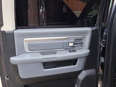 Used 2015 RAM 1500 Big Horn AWD/4WD image 18
