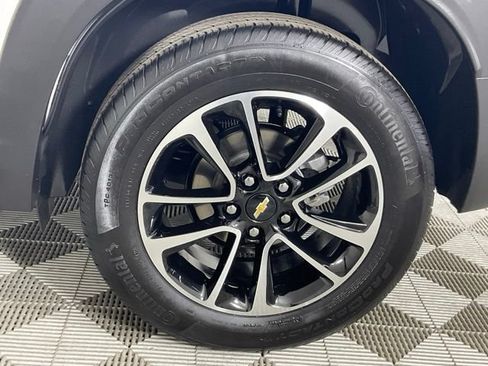 Used 2025 Chevrolet TrailBlazer LT FWD image 9