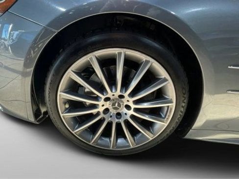 Used 2018 Mercedes-Benz SL 550 image 19