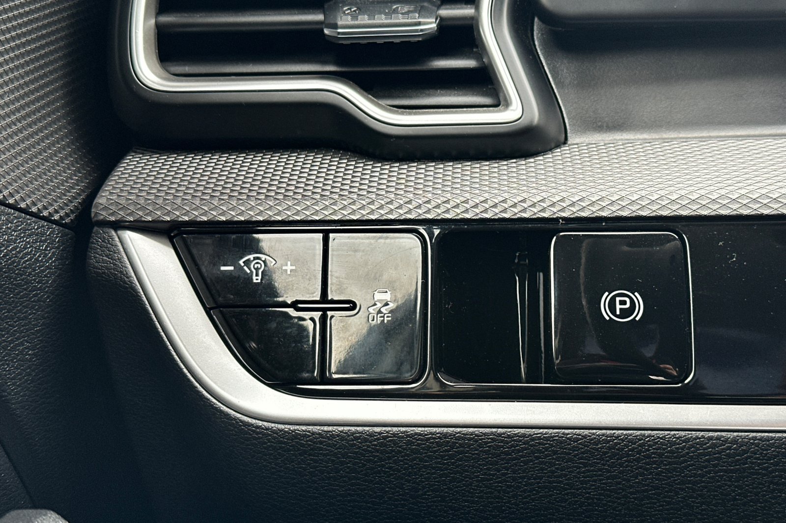 Certified 2023 Kia Sportage LX AWD/4WD image 30