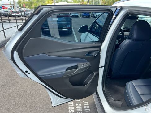 Used 2022 Chevrolet Bolt EUV Premier w/ Super Cruise Package FWD image 41